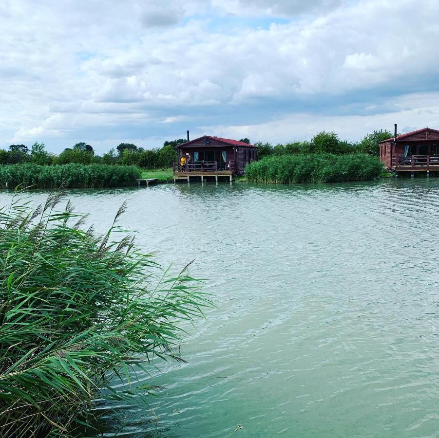 Lakeside Fishing Lodges Boston Exteriör bild
