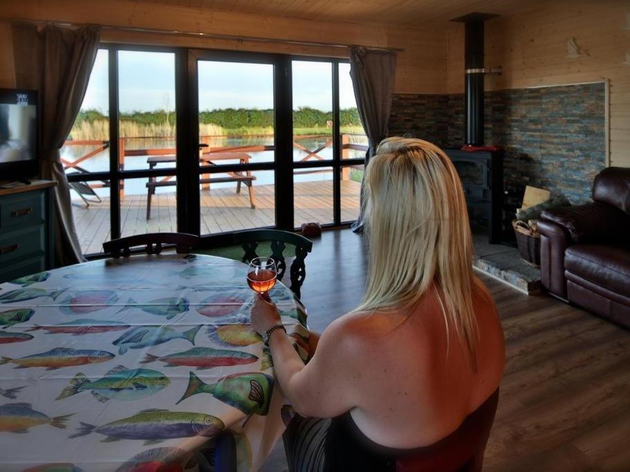 Lakeside Fishing Lodges Boston Exteriör bild