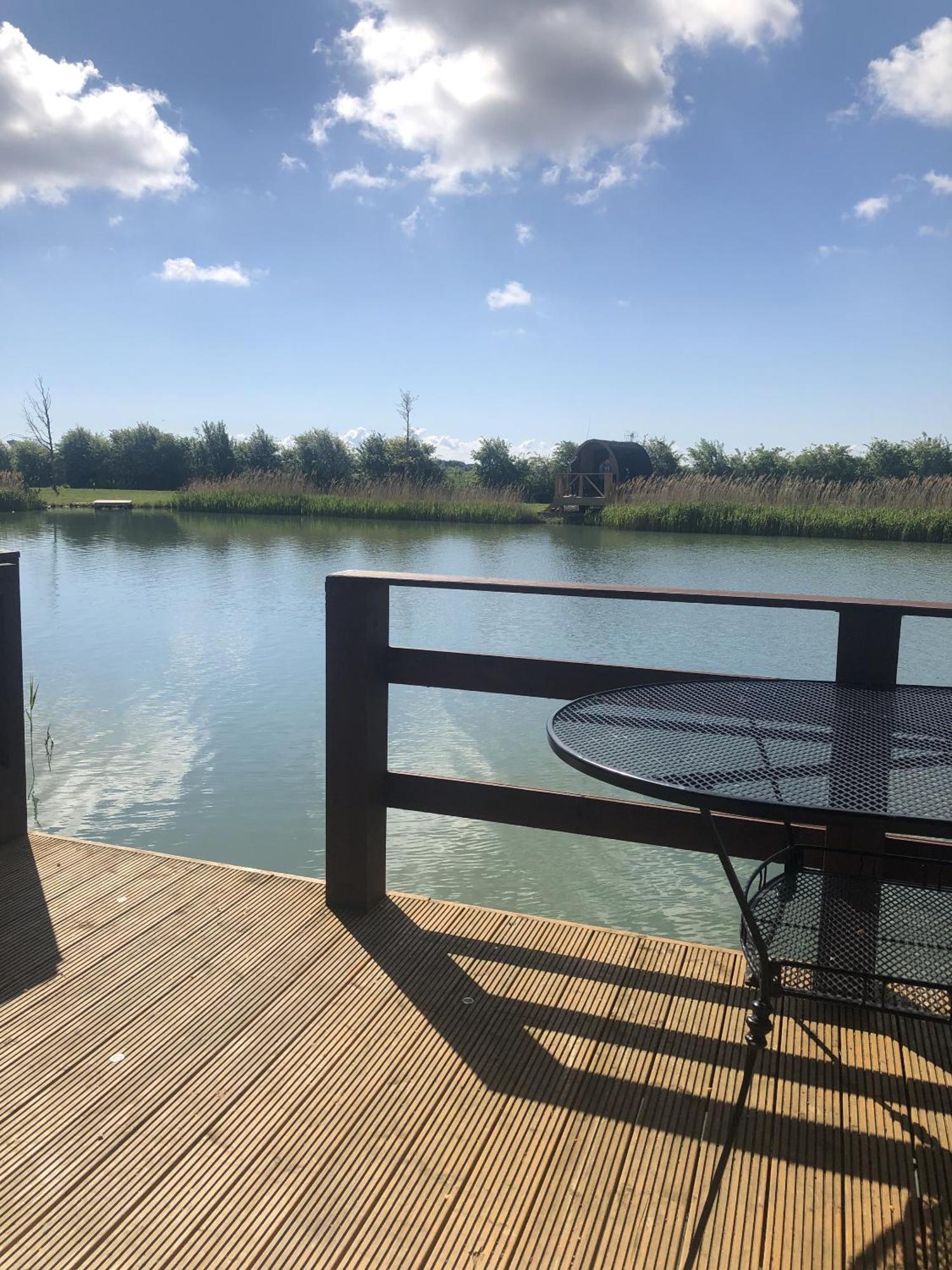 Lakeside Fishing Lodges Boston Exteriör bild